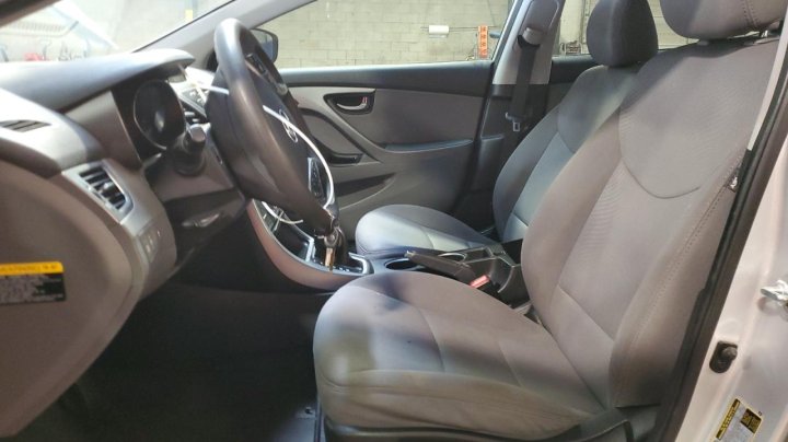 Hyundai Elantra  2015