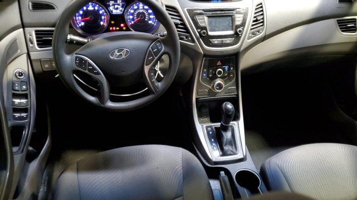 Hyundai Elantra  2015