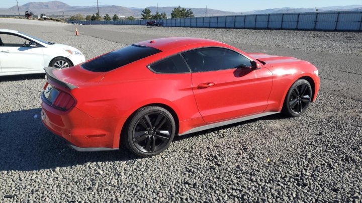 Ford MUSTANG  2016