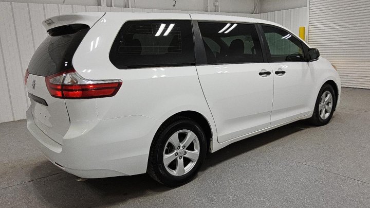 Toyota SIENNA  2015