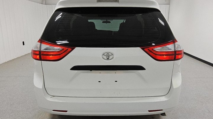 Toyota SIENNA  2015