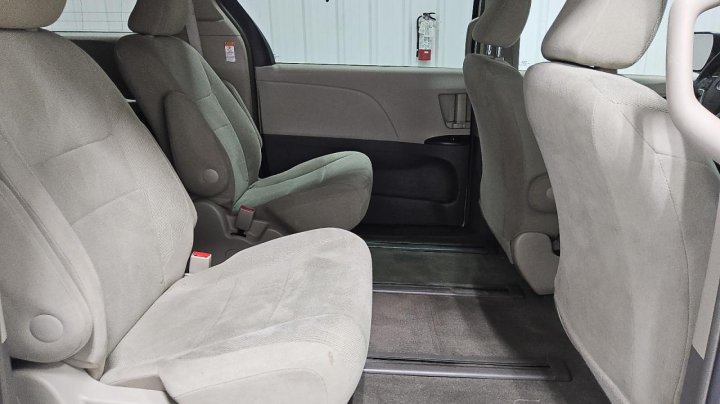 Toyota SIENNA  2015