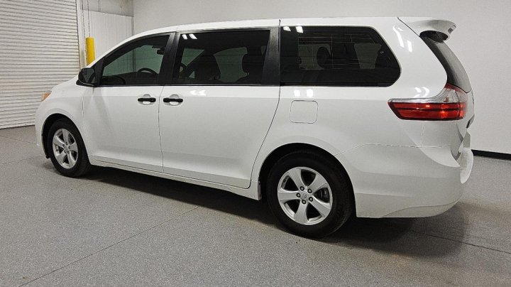 Toyota SIENNA  2015