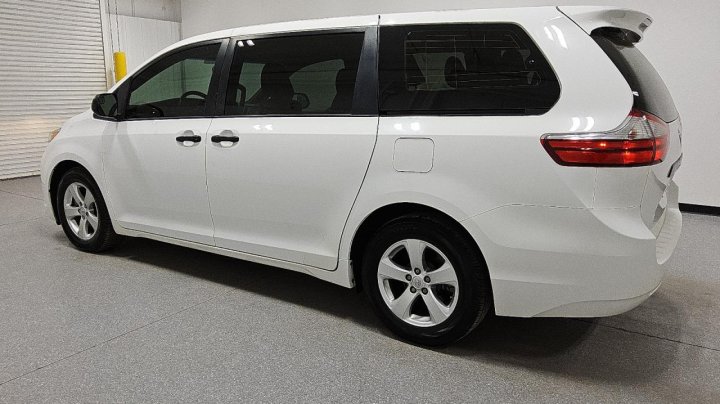 Toyota SIENNA  2016