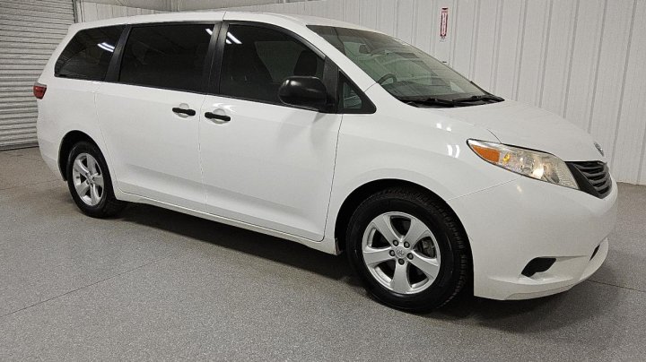 Toyota SIENNA  2016
