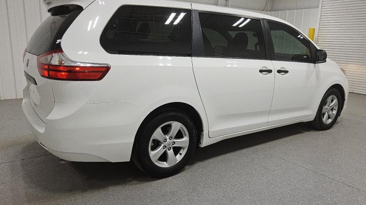 Toyota SIENNA  2016