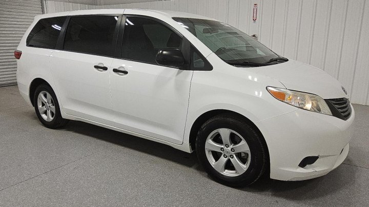 Toyota SIENNA  2016