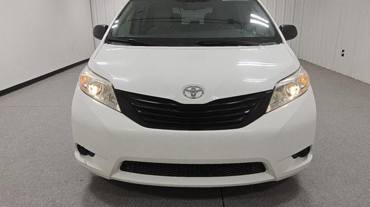 Toyota SIENNA  2016