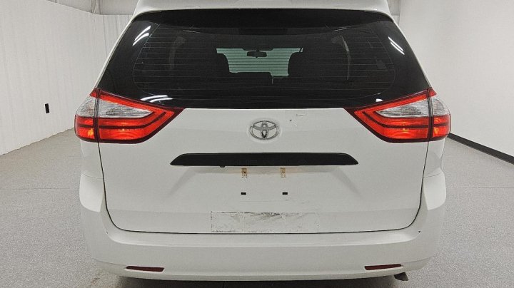 Toyota SIENNA  2016