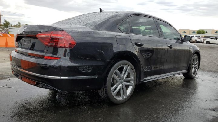 Volkswagen PASSAT  2018