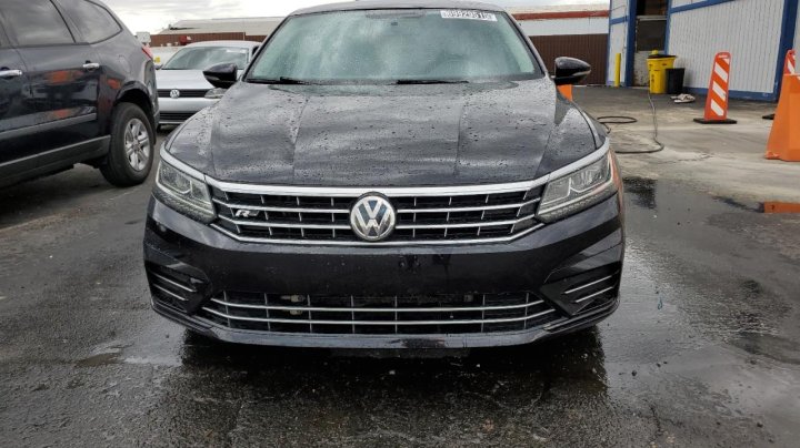 Volkswagen PASSAT  2018