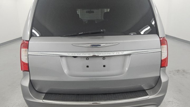 CHRYSLER TOWN & COUNTRY  2016