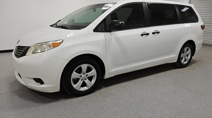 Toyota SIENNA  2015