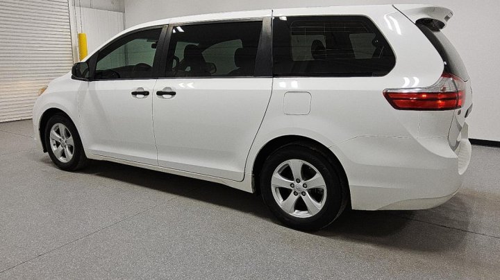 Toyota SIENNA  2015