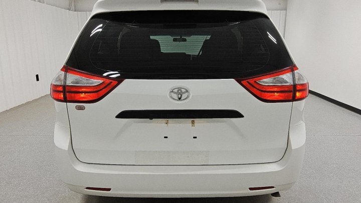 Toyota SIENNA  2015