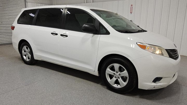 Toyota SIENNA  2016