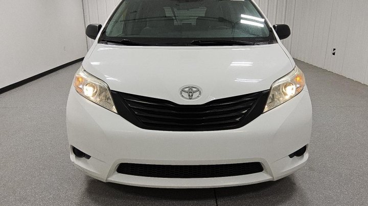 Toyota SIENNA  2016