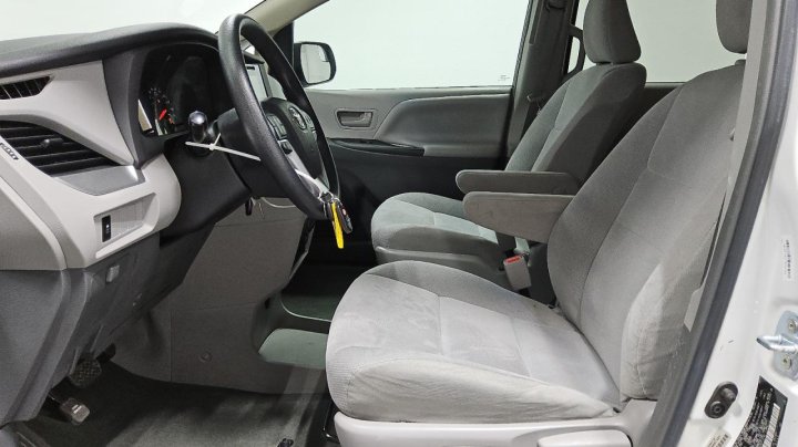 Toyota SIENNA  2016