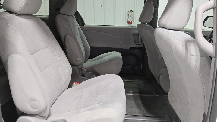 Toyota SIENNA  2016