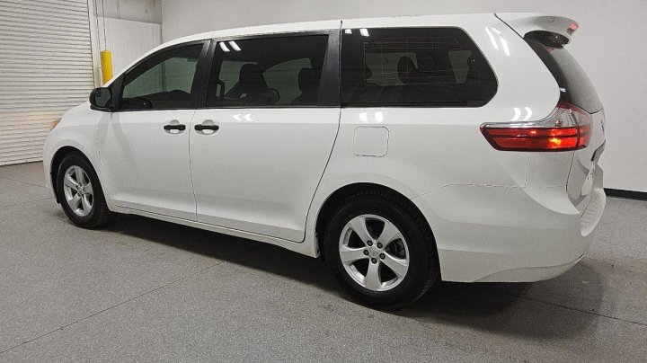 Toyota SIENNA  2016