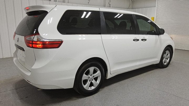 Toyota SIENNA  2016