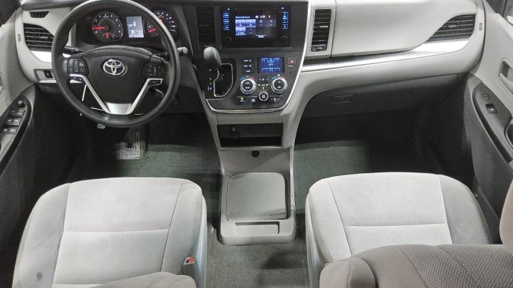 Toyota SIENNA  2016