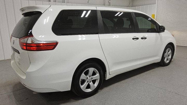 Toyota SIENNA  2016
