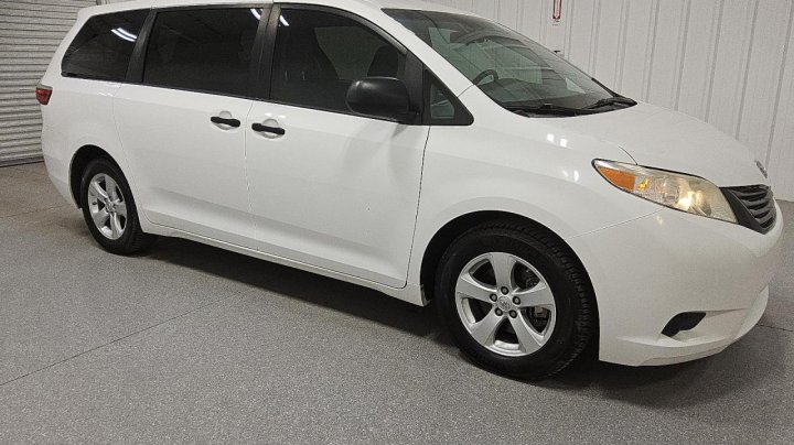 Toyota SIENNA  2016