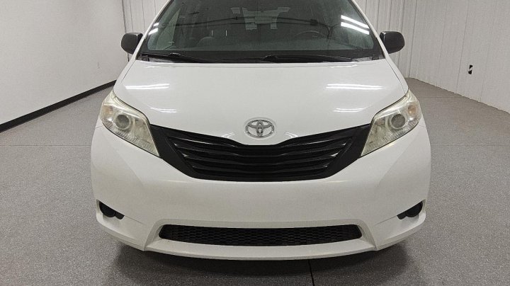 Toyota SIENNA  2016