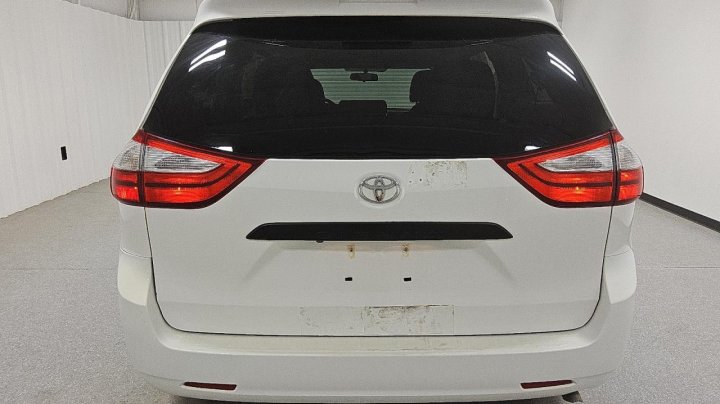 Toyota SIENNA  2016