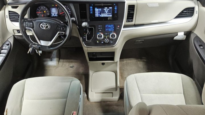 Toyota SIENNA  2017