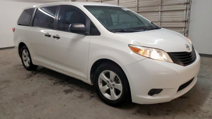 Toyota SIENNA  2017