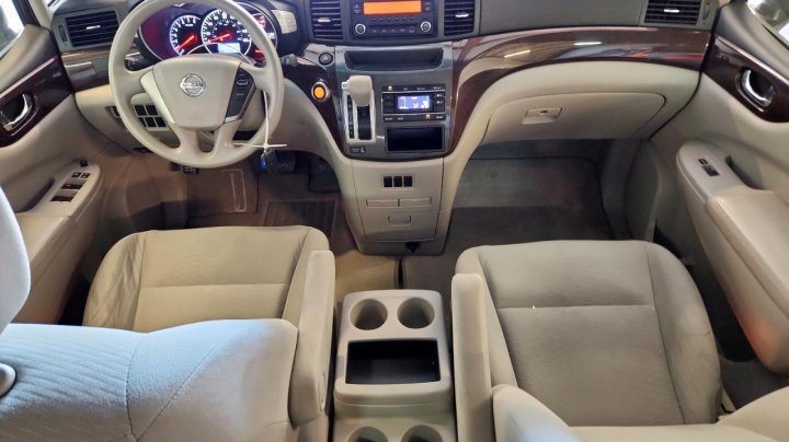 Nissan Quest  2015