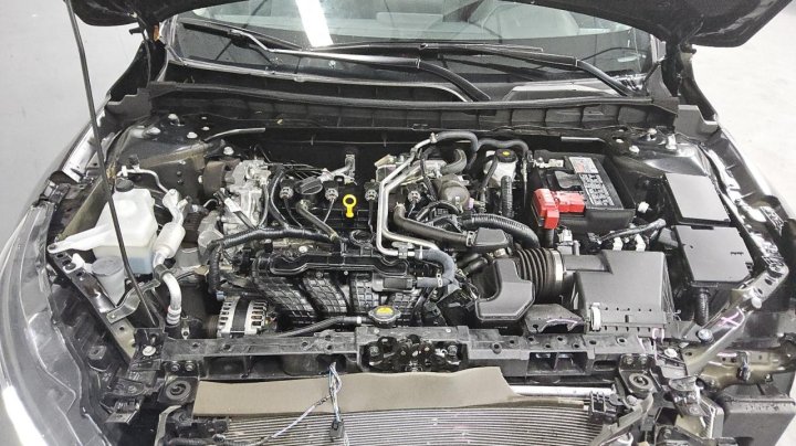 Nissan Altima  2025