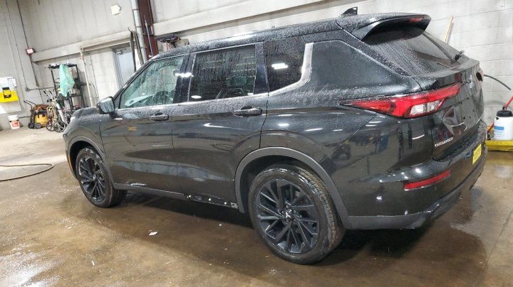 Mitsubishi Outlander  2023