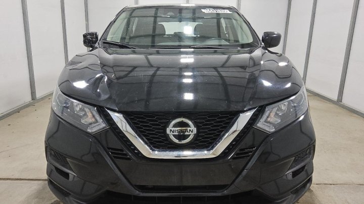 Nissan Rogue Sport  2021