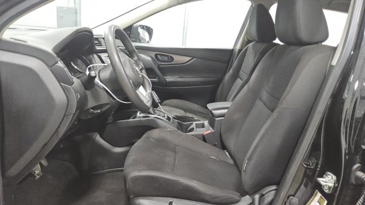Nissan Rogue Sport  2021