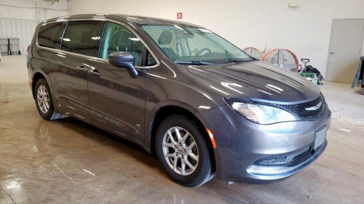 CHRYSLER VOYAGER  2022