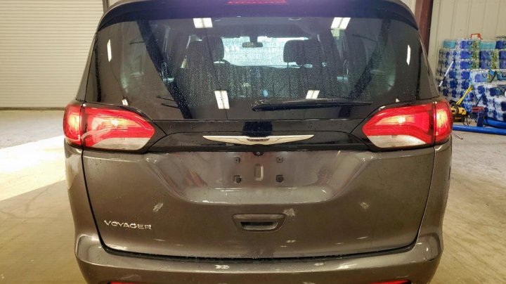 CHRYSLER VOYAGER  2022