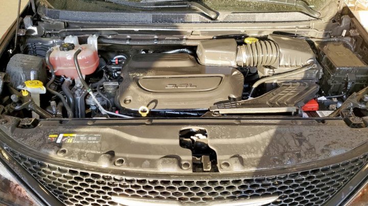 CHRYSLER VOYAGER  2022