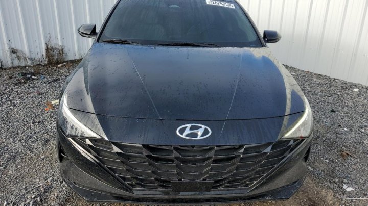 Hyundai Elantra  2023
