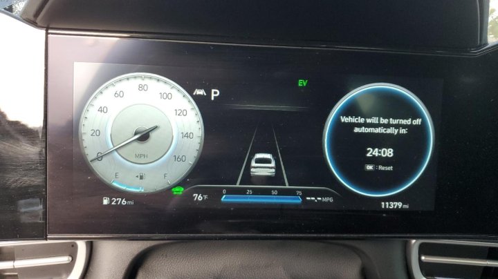 Hyundai Elantra  2023