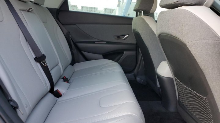 Hyundai Elantra  2023