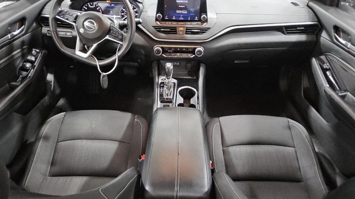 Nissan Altima  2022