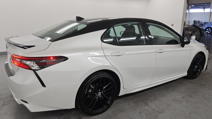 Toyota Camry  2023