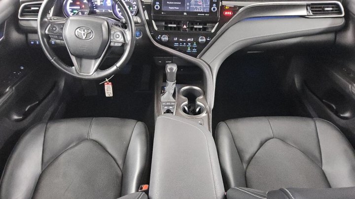 Toyota Camry  2023