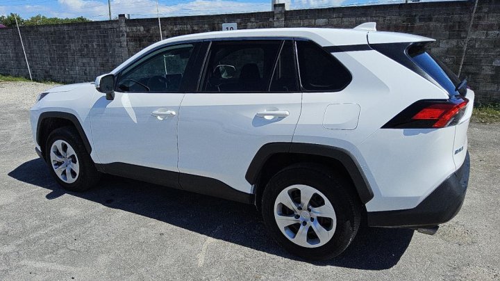 Toyota RAV4  2024