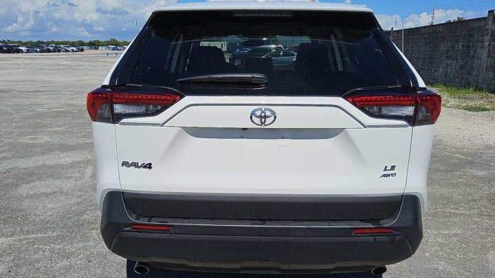 Toyota RAV4  2024