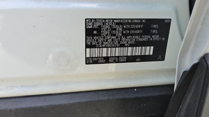 Toyota RAV4  2024