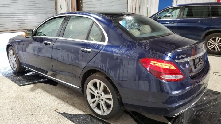 Mercedes-Benz C  2018